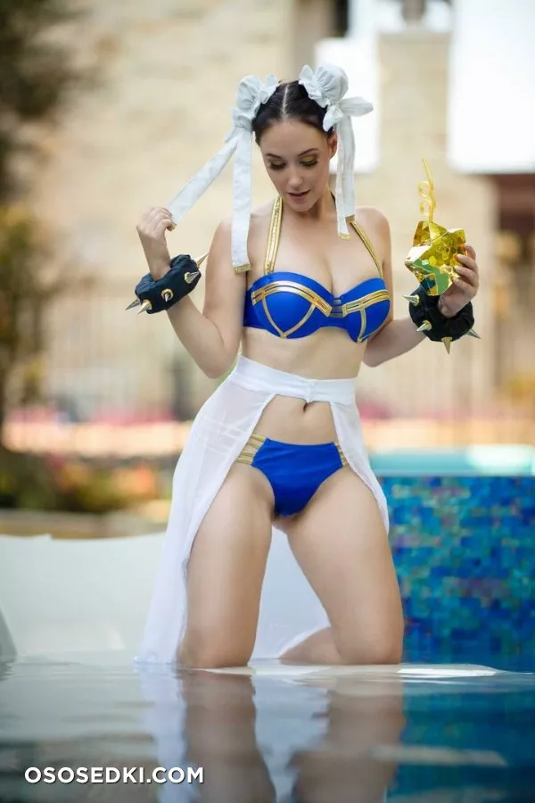 Ḿęĝ Тuŕńęẏ | Street Fighter | Chun-Li Poolside - 6