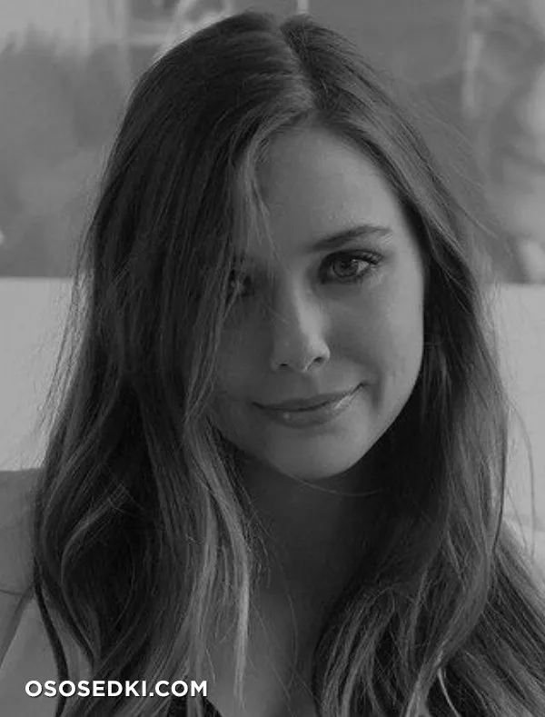 Elizabeth Olsen - 21