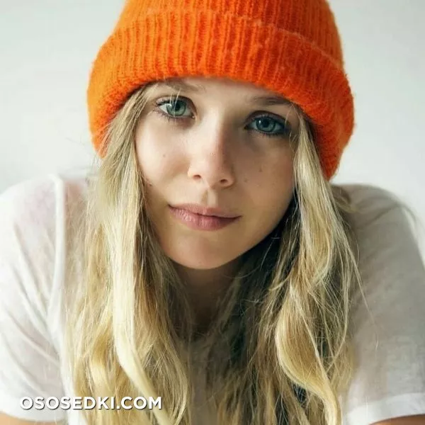 Elizabeth Olsen - 22