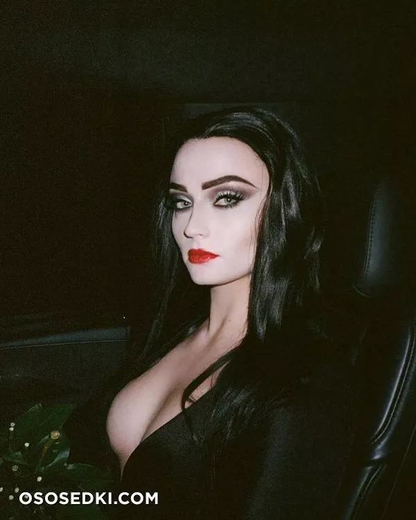 Sophie Turner - 15