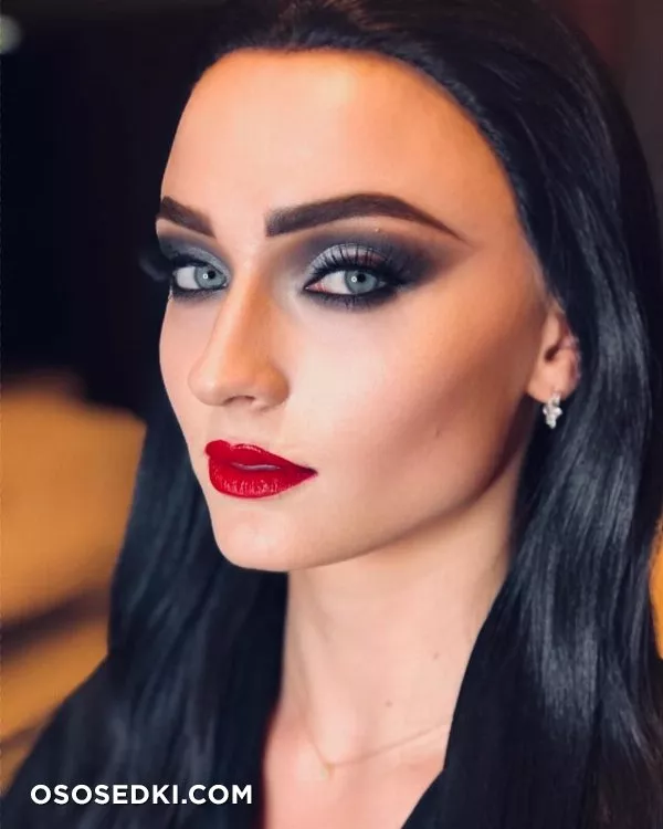 Sophie Turner - 16
