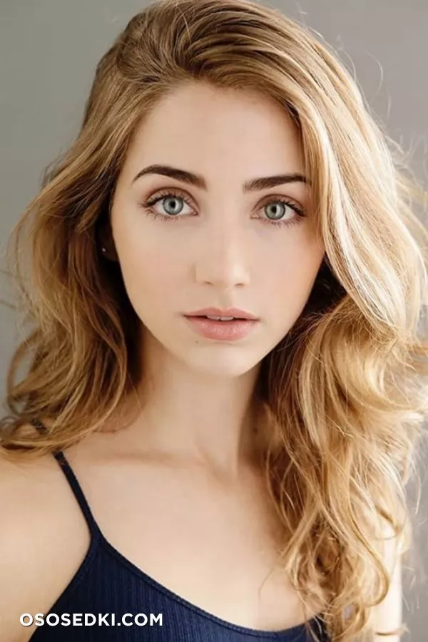 Emily Rudd - 8