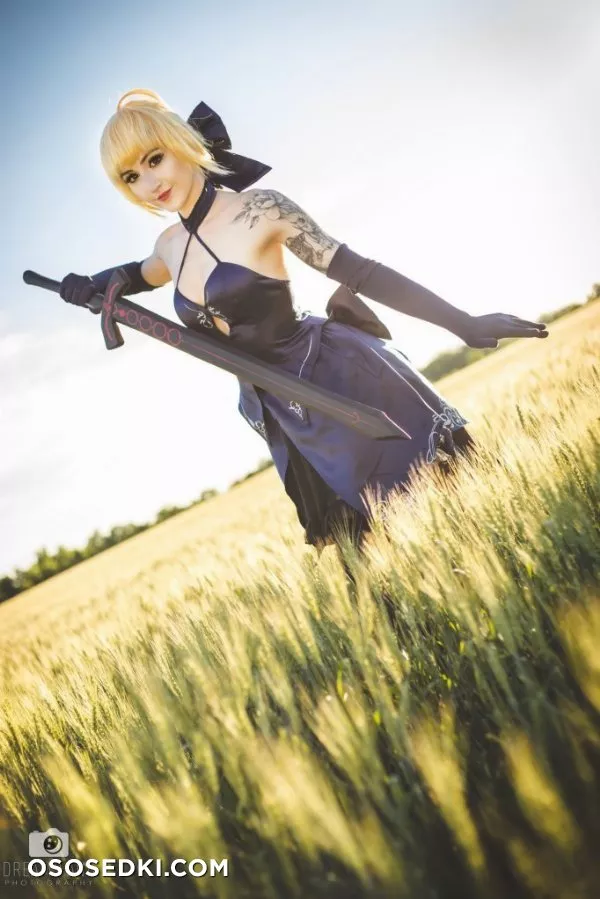 Luxlo cosplay - Saber (Fate) - 3