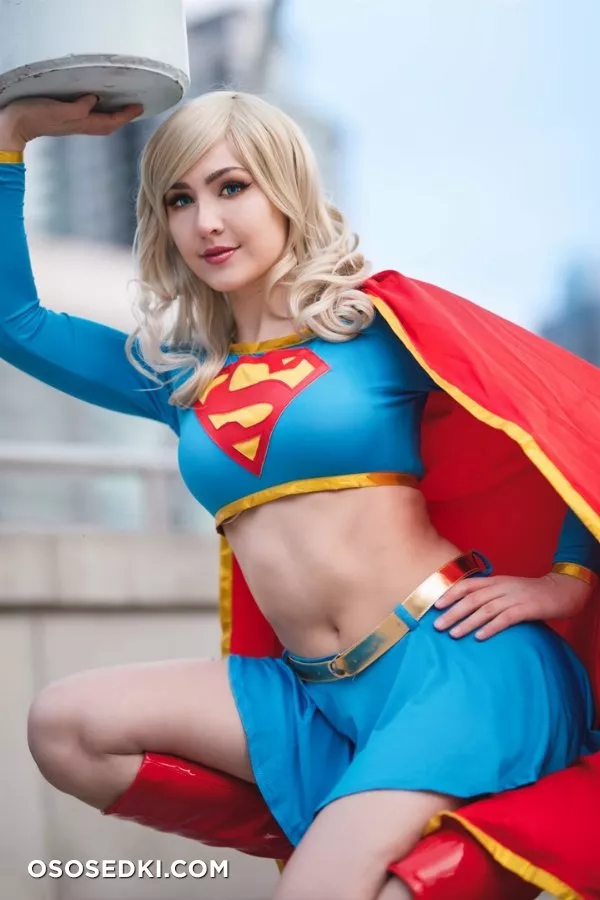Luxlo cosplay - Supergirl - 22