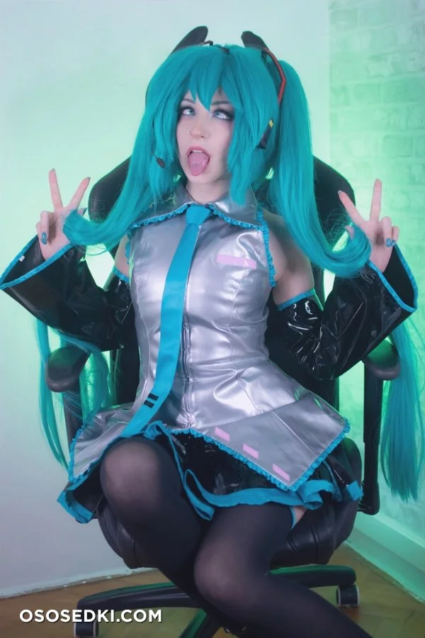 Hatsune Miku by ShiroKitsune - 36