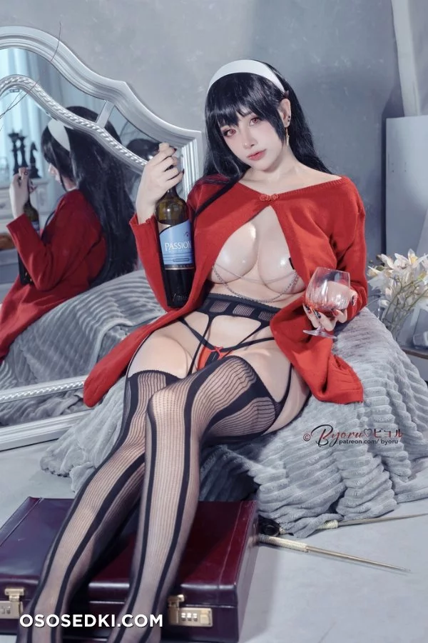 Byoru - Yor Forger - 38