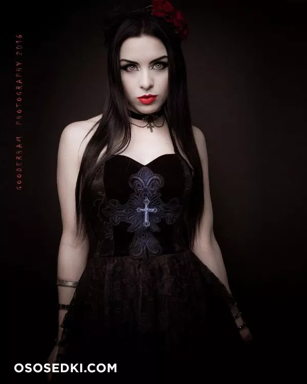 Lady Kat Eyes - 11