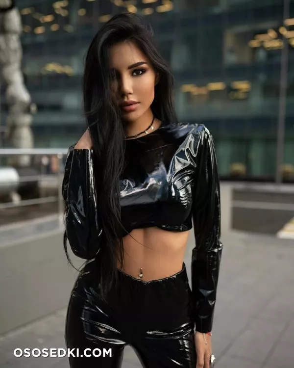 Random girls in latex - 20