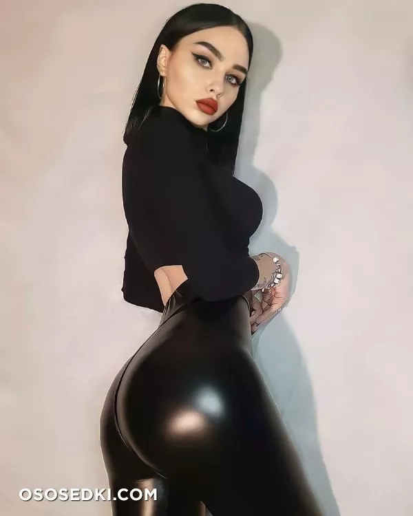 Random girls in latex - 267