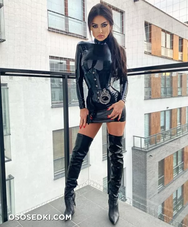 Random girls in latex - 431