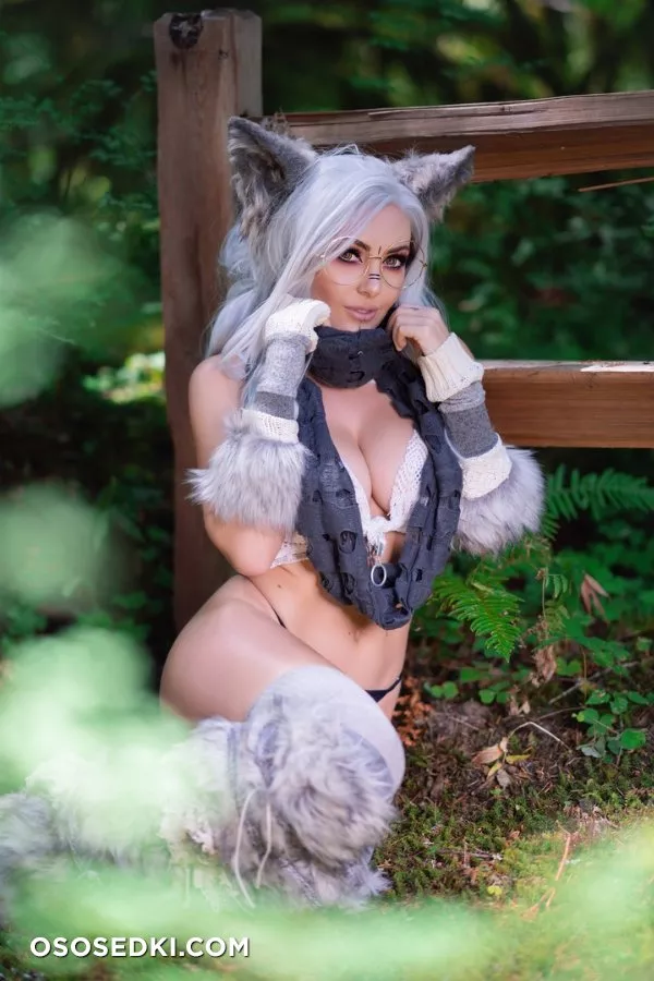 Jessica Nigri - Hon the Wolf - 2