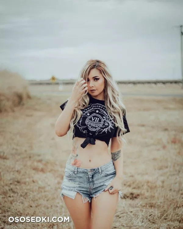 Amy Thunderbolt - 20