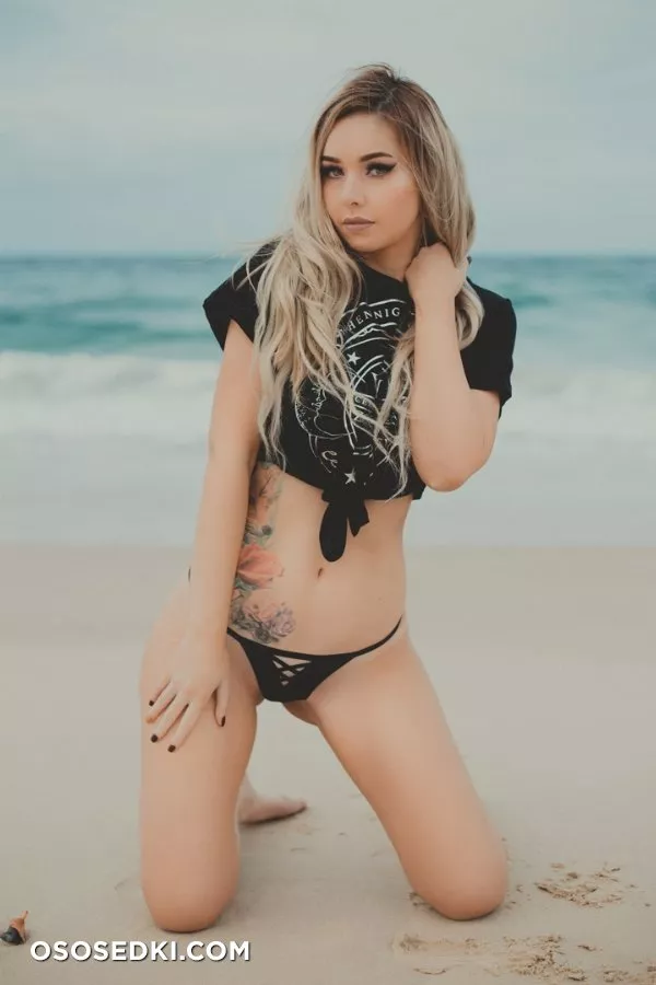 Amy Thunderbolt - 33