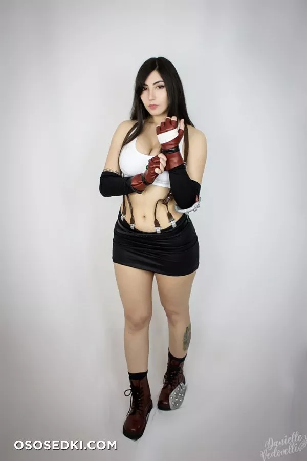 Danielle Vedovelli   - 6