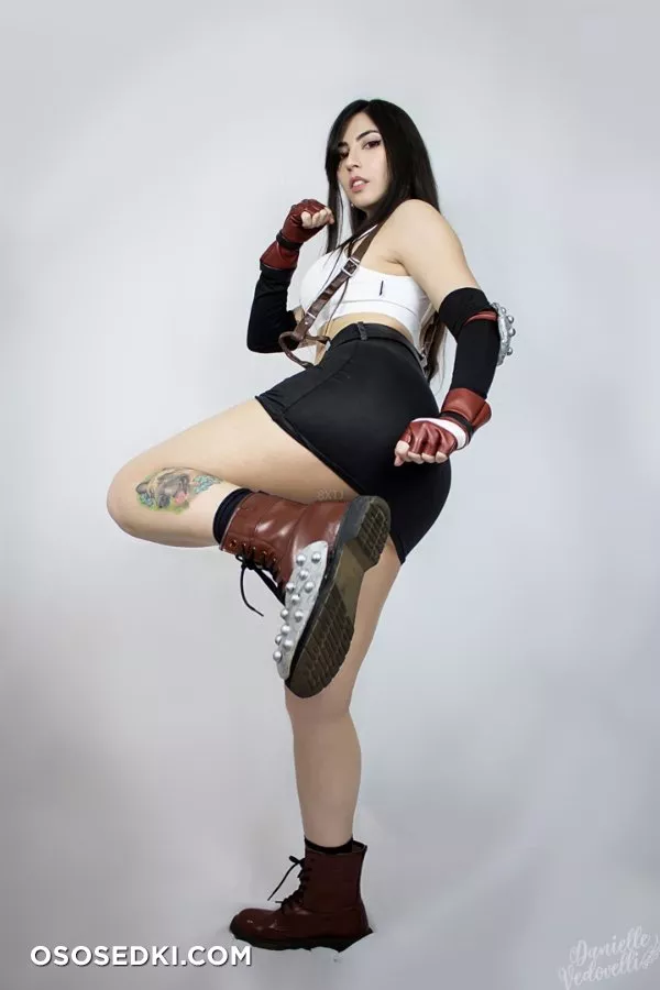 Danielle Vedovelli   - 26