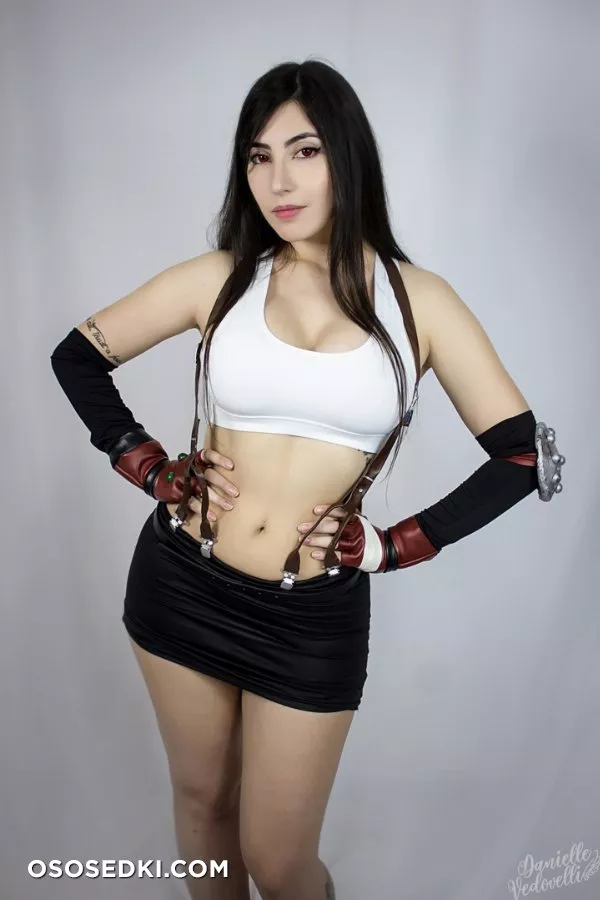Danielle Vedovelli   - 29