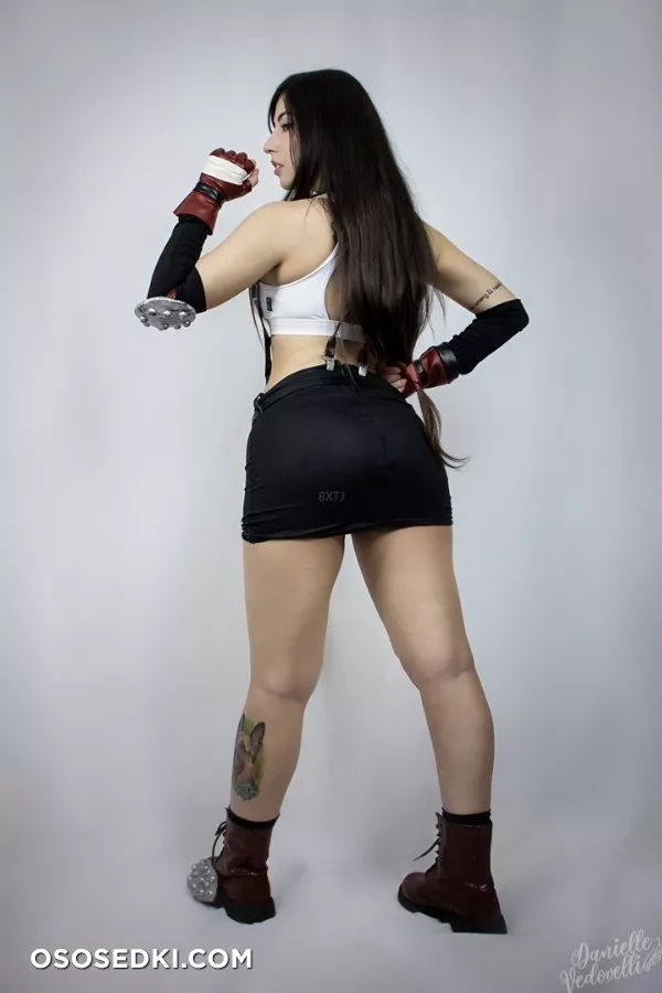 Danielle Vedovelli   - 31