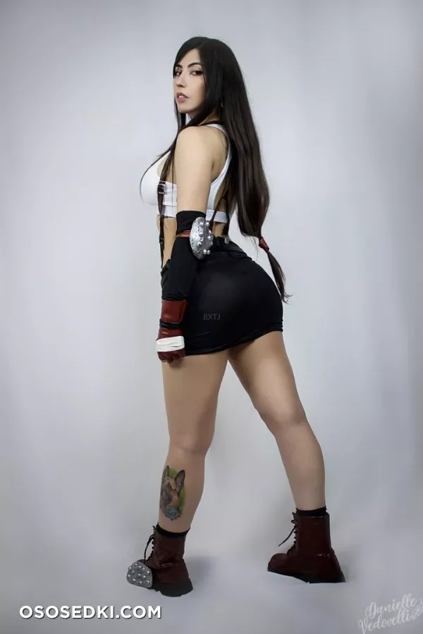 Danielle Vedovelli   - 32
