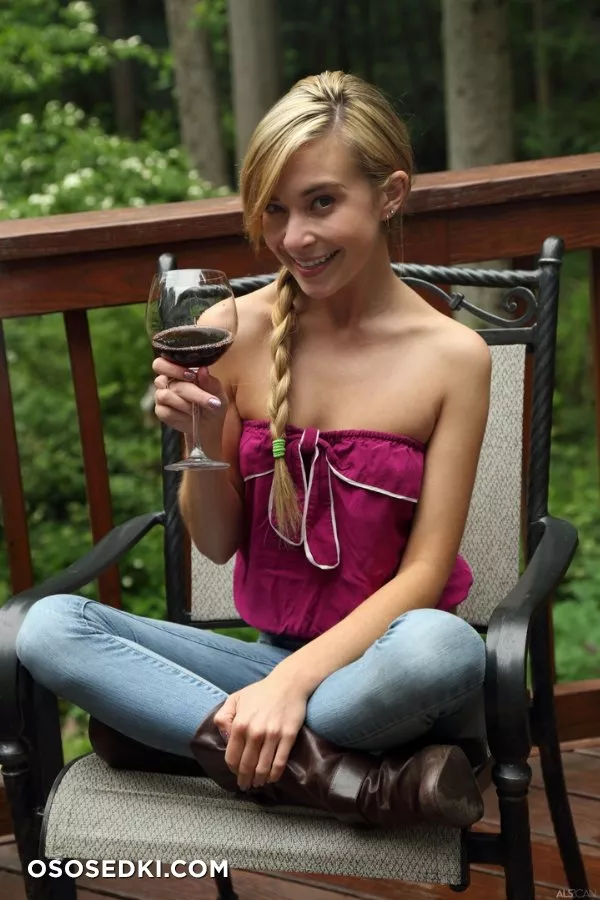 Kylie Nicole - 10