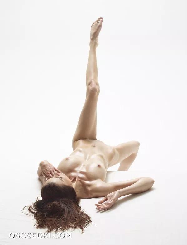 Tania - 677