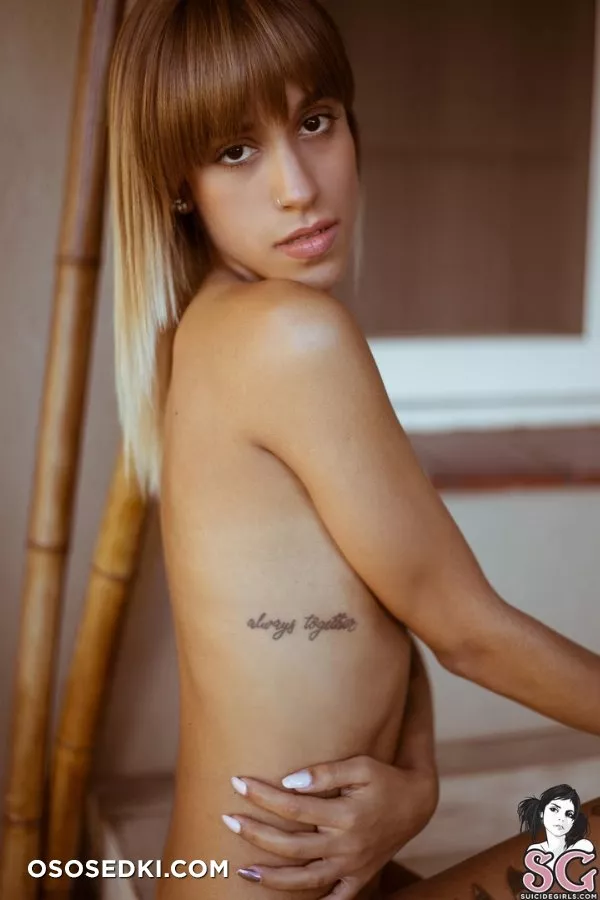Karenia - 51