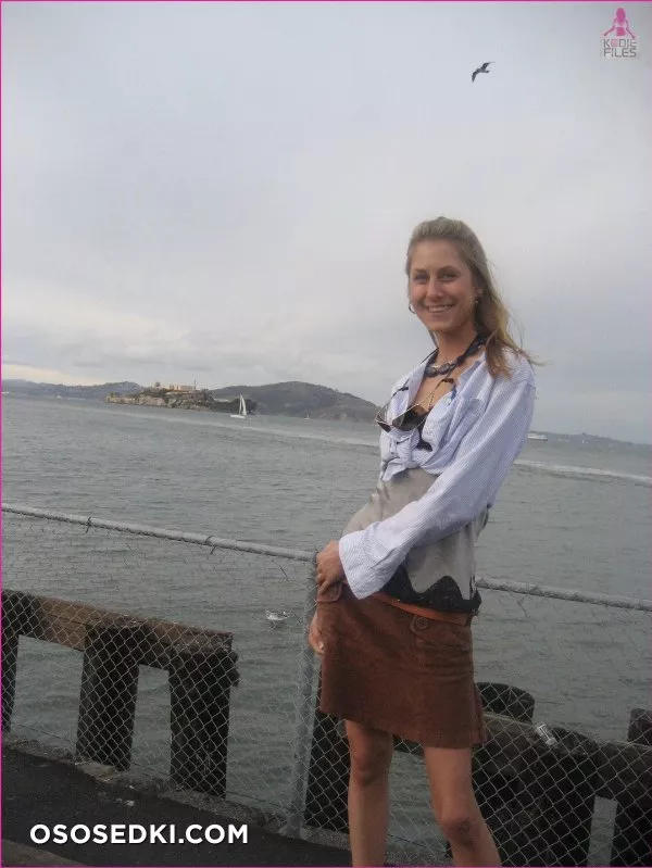 Blonde skinny girl - 38