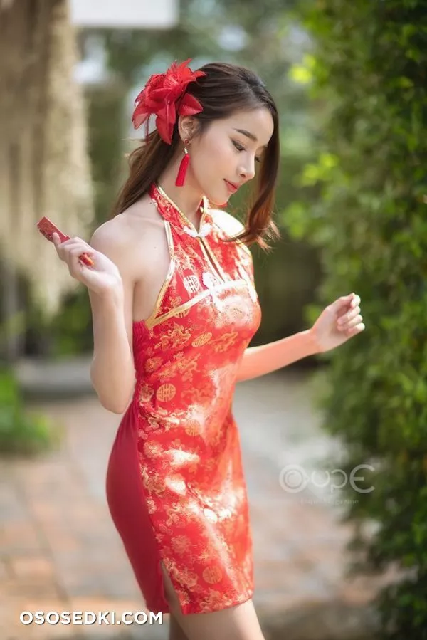 Pichana Yoosuk. - 10