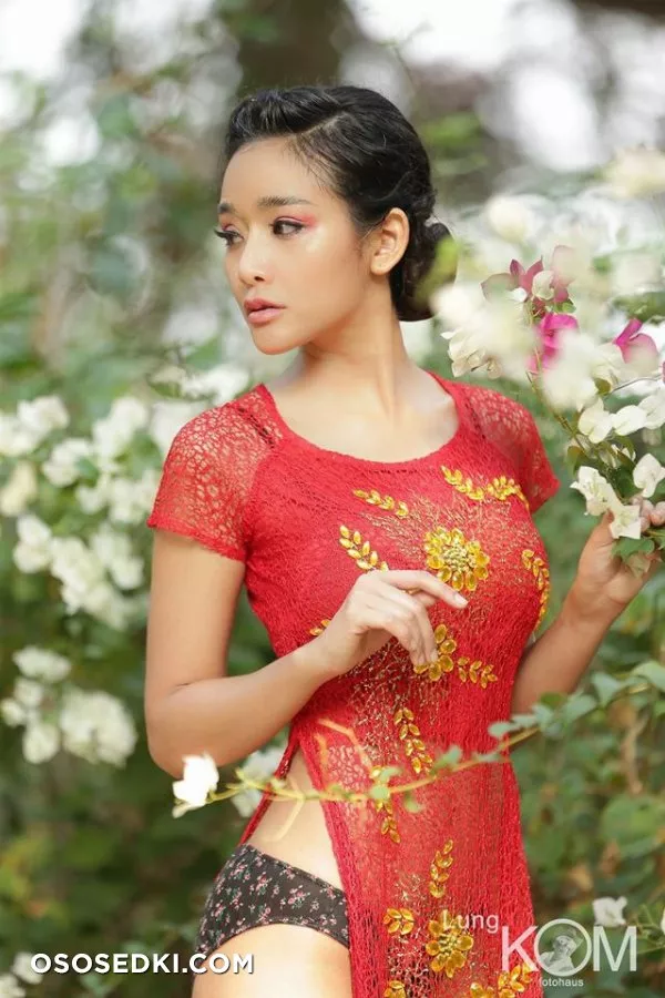 Jinnie J Jin - 7