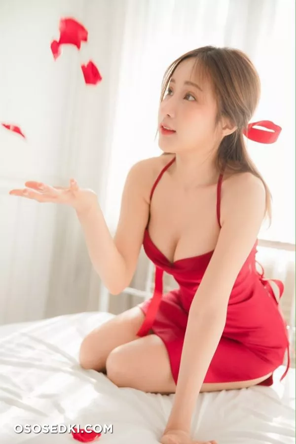 Thanyarat Charoenpornkittada - 8