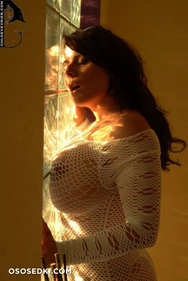 Chloe Vevrier - Cambria - 22