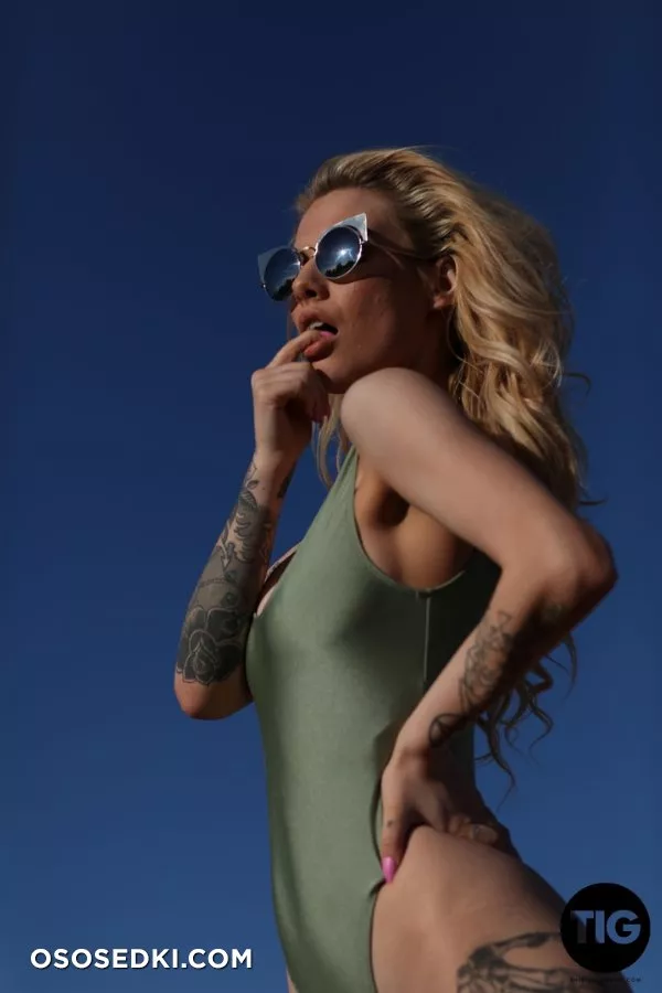 Saskia Valentine - We Salute You - 15