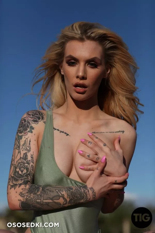 Saskia Valentine - We Salute You - 192