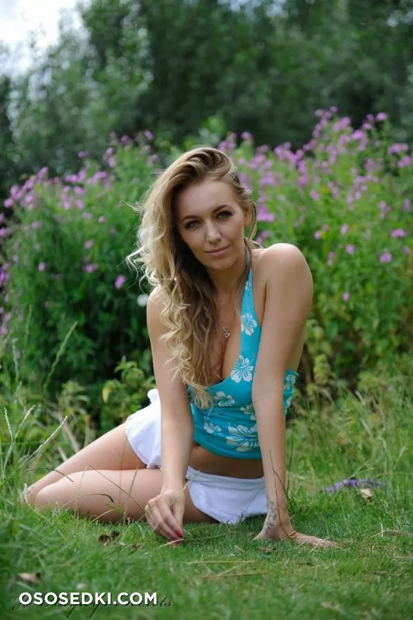 Hayley Marie Coppin - Cartwheel - 58