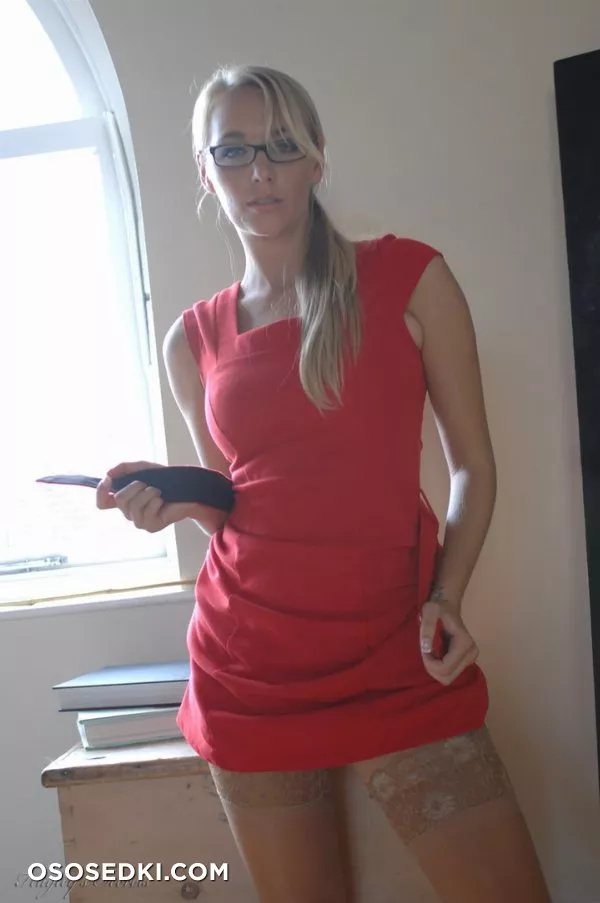 Hayley-Marie Coppin - Teacher - 51