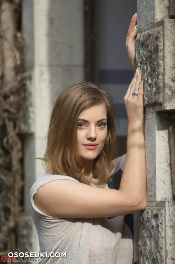 Lottii Rose-Secret door - 18