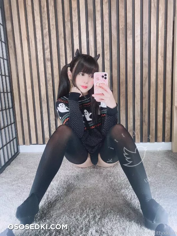02.10.21 Kitty Kum - 145