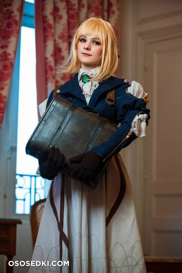 Violet Evergarden  - 7