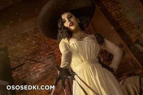 Lady Dimitrescu (Resident Evil) Disharmonica /Helly Von Valentine  - 5