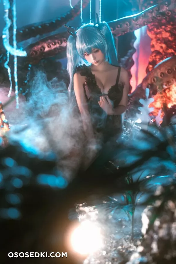 Hatsune Miku (Vocaloid) - Stupid Momo - 12