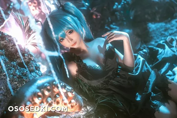 Hatsune Miku (Vocaloid) - Stupid Momo - 19