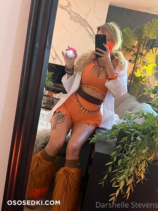 Darshelle Stevens. Professor Sada. Pokemon - 9