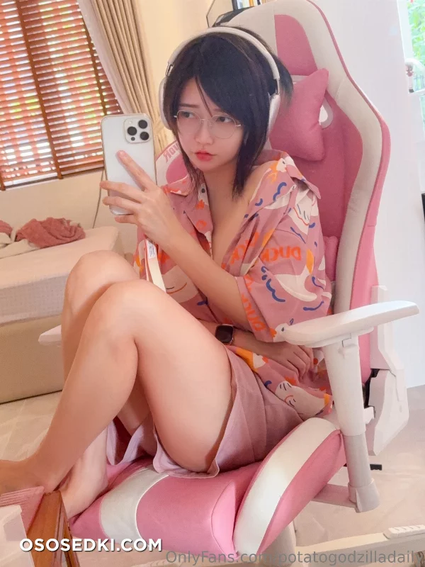 Potato Godzilla - OnlyFans Nude Dec 1-31, 2024 - 3