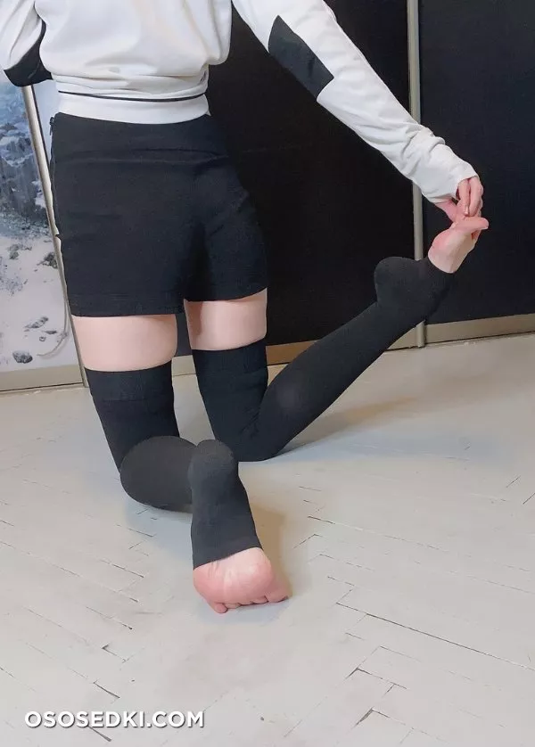 Vinnegal - Feet - 2
