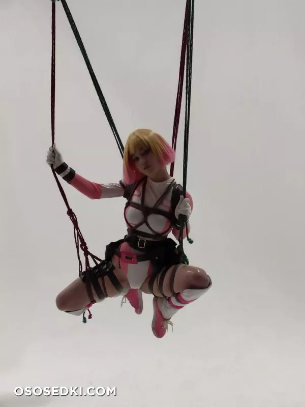 DonnaLoli - Gwenpool - 45