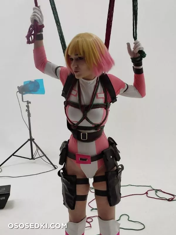DonnaLoli - Gwenpool - 54