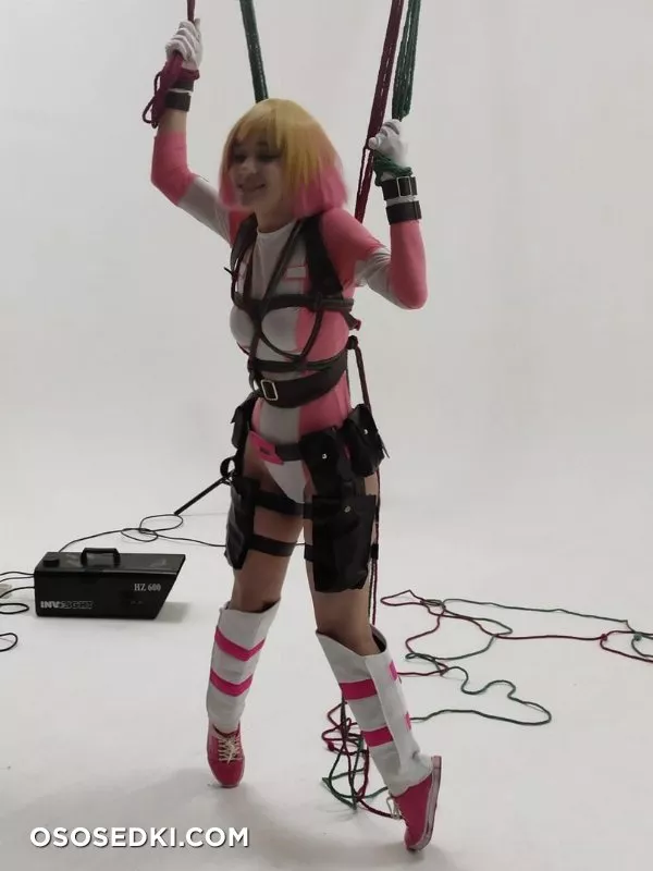 DonnaLoli - Gwenpool - 56