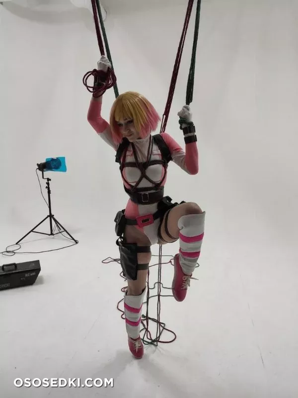 DonnaLoli - Gwenpool - 57