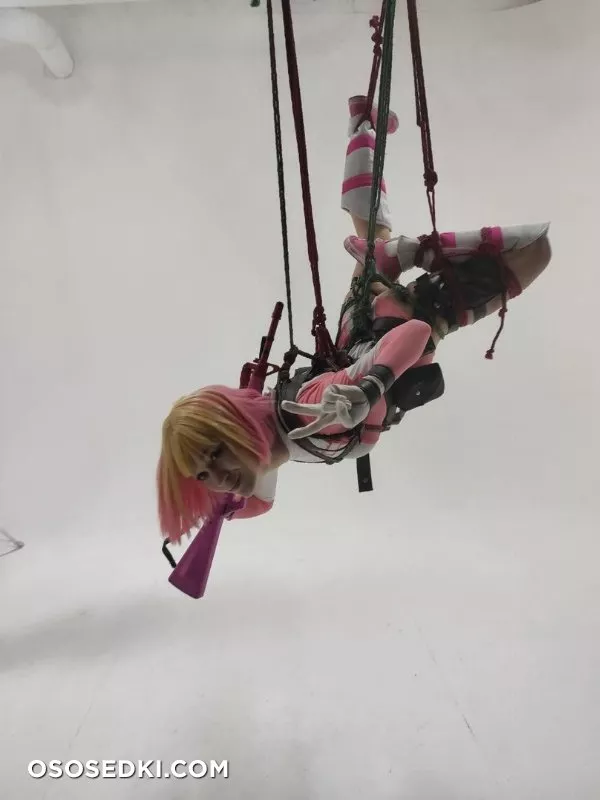 DonnaLoli - Gwenpool - 68