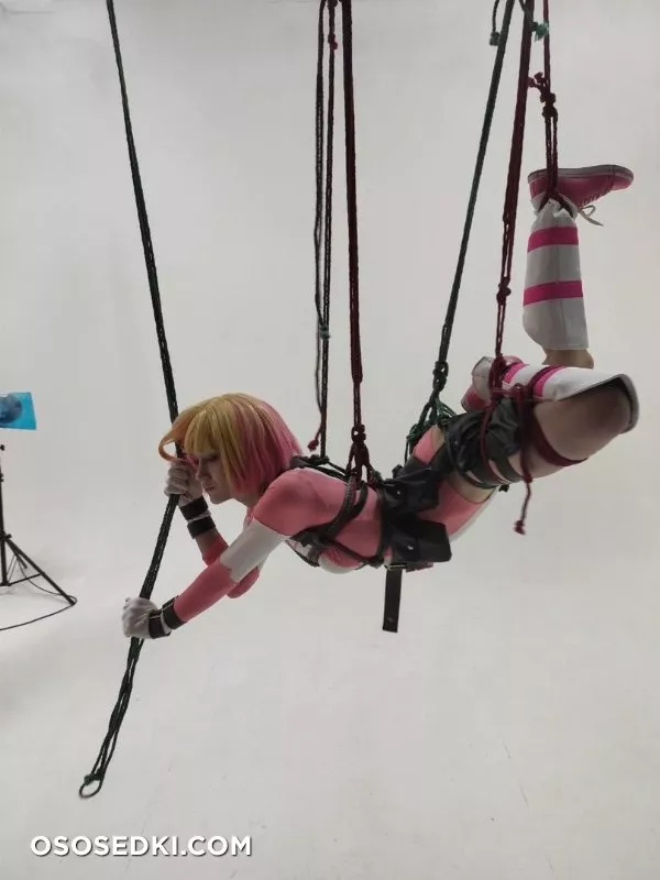 DonnaLoli - Gwenpool - 72