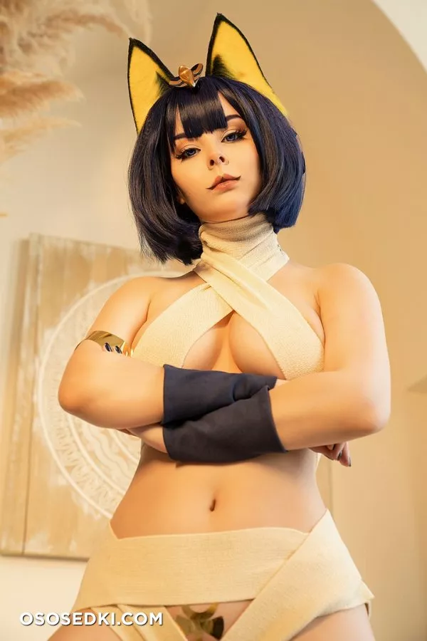 Helly Valentine  - Ankha - 1